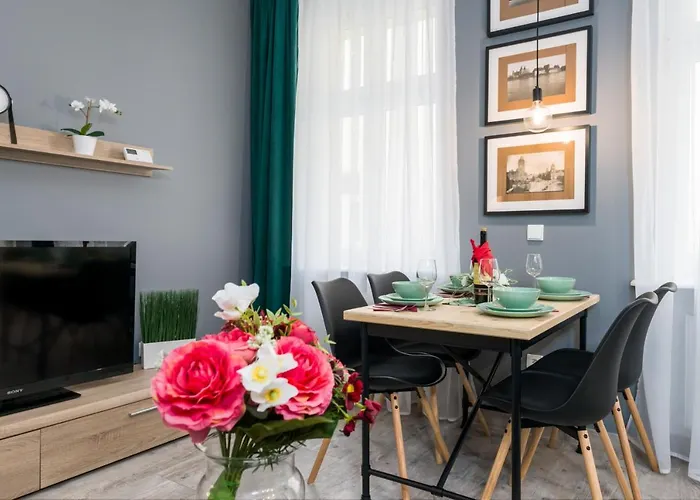 Deluxe Old Town Apartment By Noclegi Renters