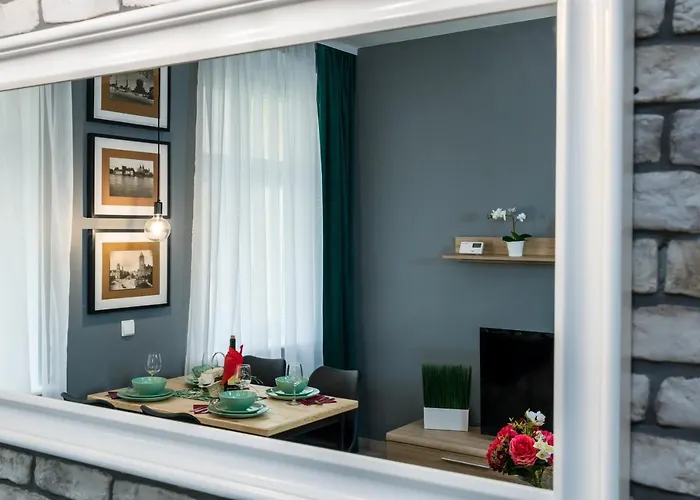 Deluxe Old Town Apartment By Noclegi Renters