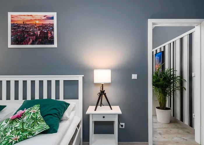 Deluxe Old Town Apartment By Noclegi Renters