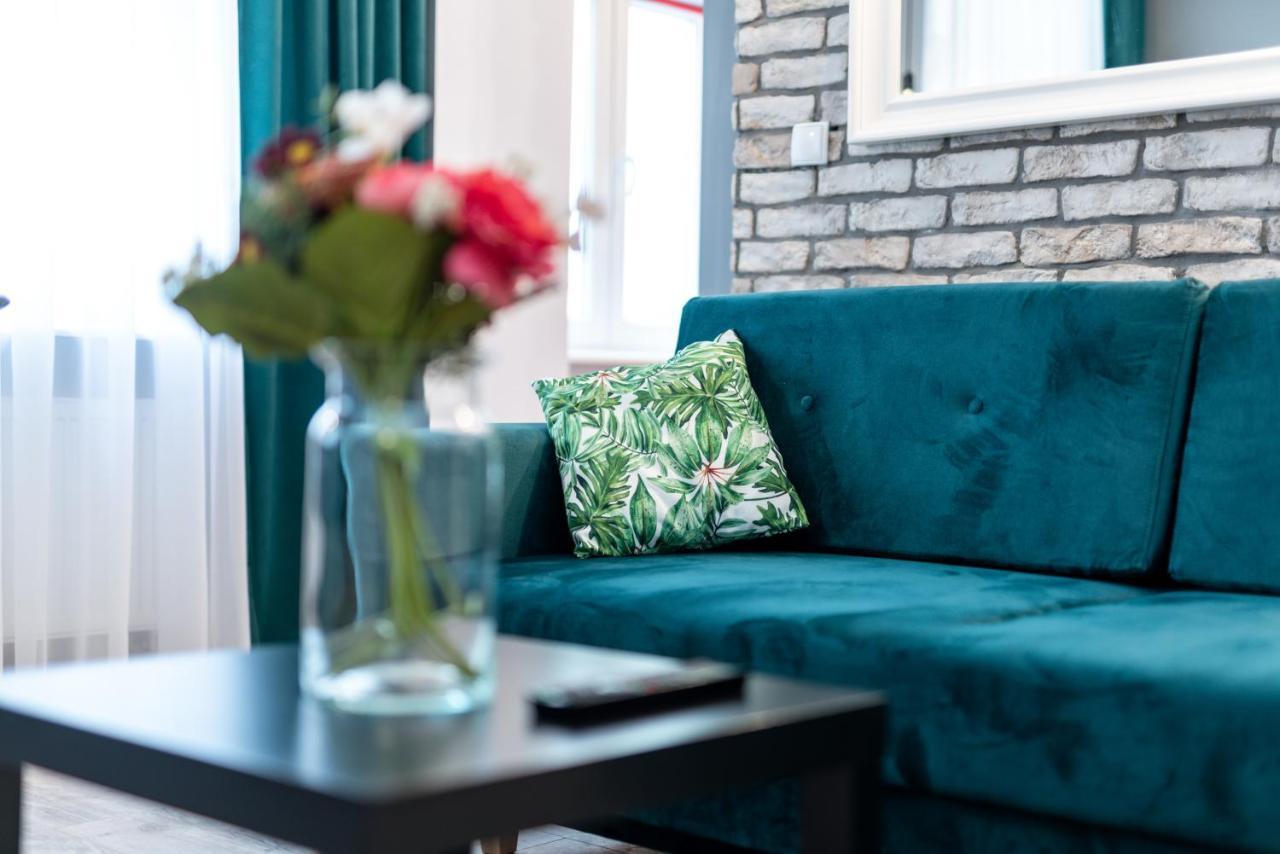 Deluxe Old Town By Renters Appartamento *