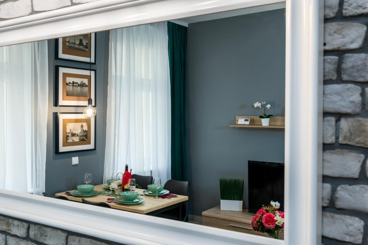 Deluxe Old Town By Renters Appartamento *