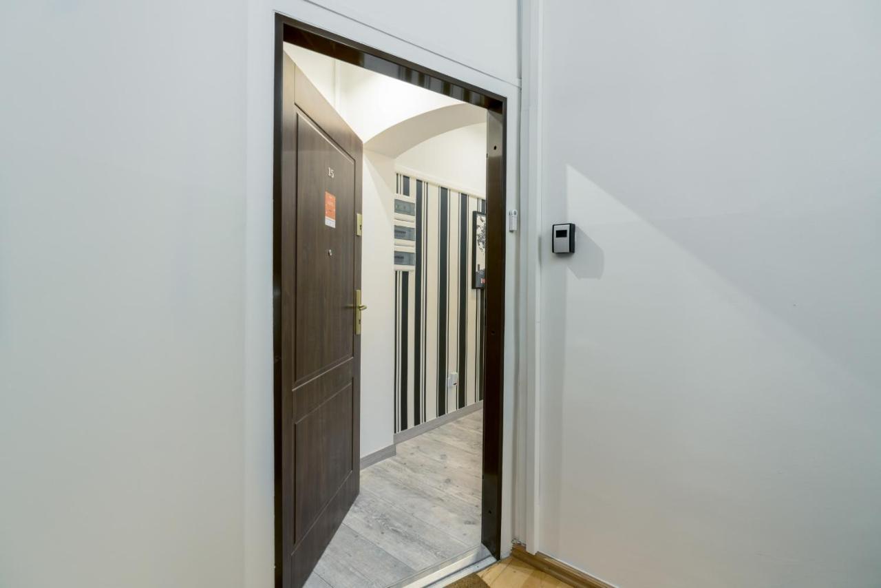 Deluxe Old Town By Renters *