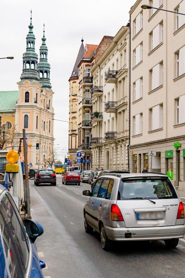 Deluxe Old Town By Renters Appartamento